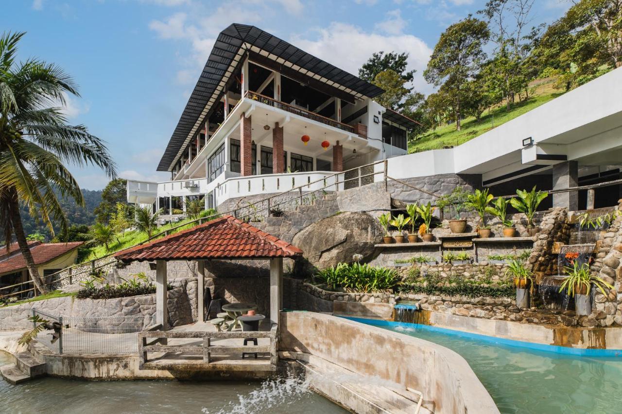 Ellin Forest Karaoke & Pool Resort Bukit Tinggi 벤통 외부 사진